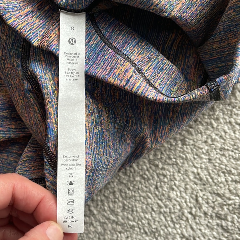 Lululemon - Picture 2 of 3